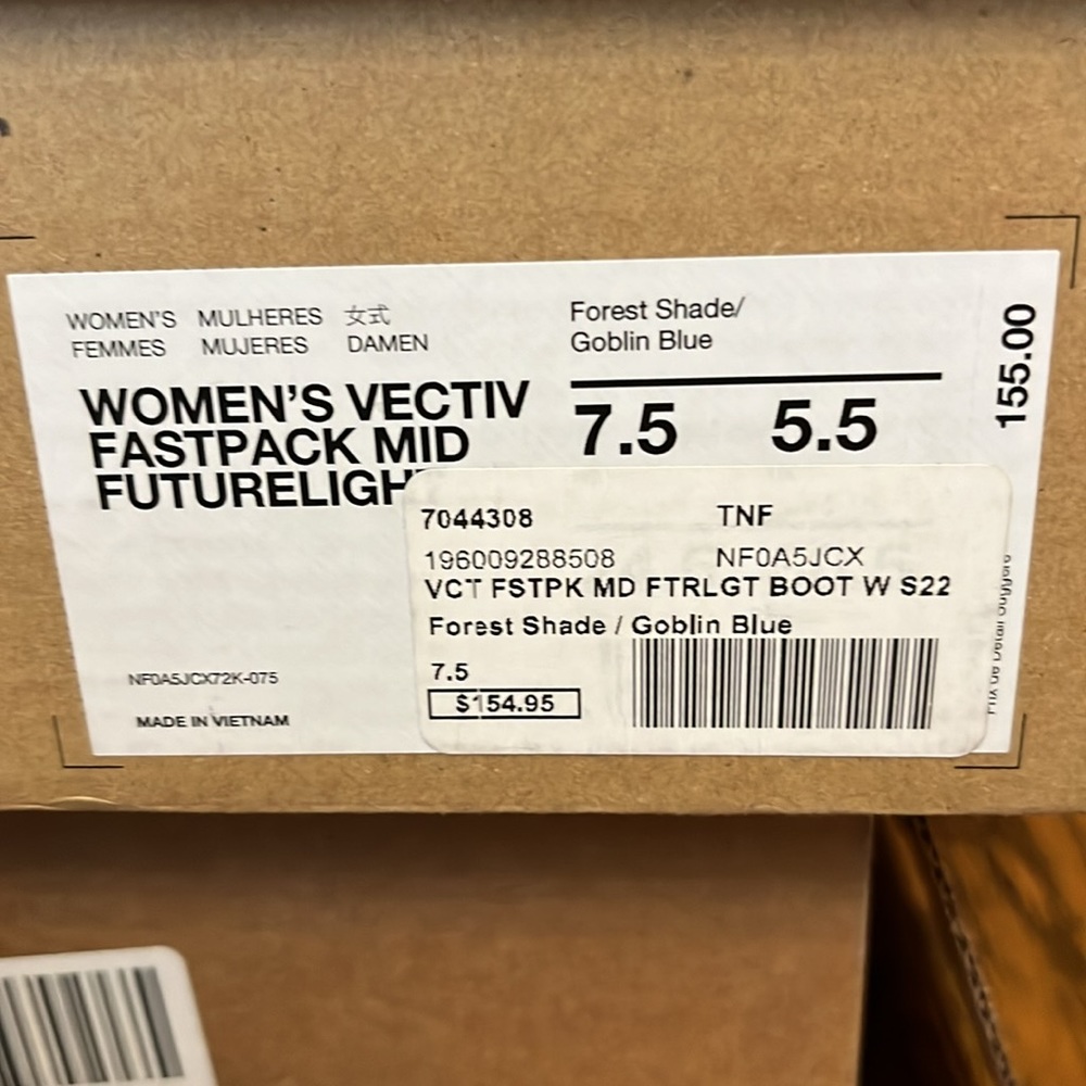 THE NORTH FACE WOMEN'S VECTIV FASTPACK MID. Size 7.5 
Rare color: FUTURELIGHT - Picture 8 of 8